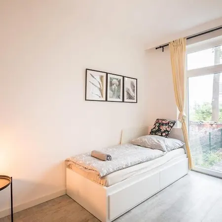 Two Bedroom Apartment And Bathrooms Hamburg Exterior photo