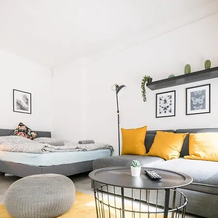 Two Bedroom Apartment And Bathrooms Hamburg Exterior photo